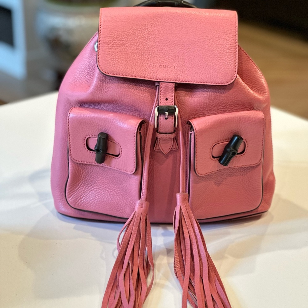 - GUCCI
Cellarius Calfskin Medium Bamboo
Backpack Glossy Pink